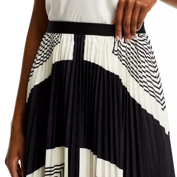 NWOT Nancy Yang Pleated Geometric Skirt, Size M - Picture 5 of 12